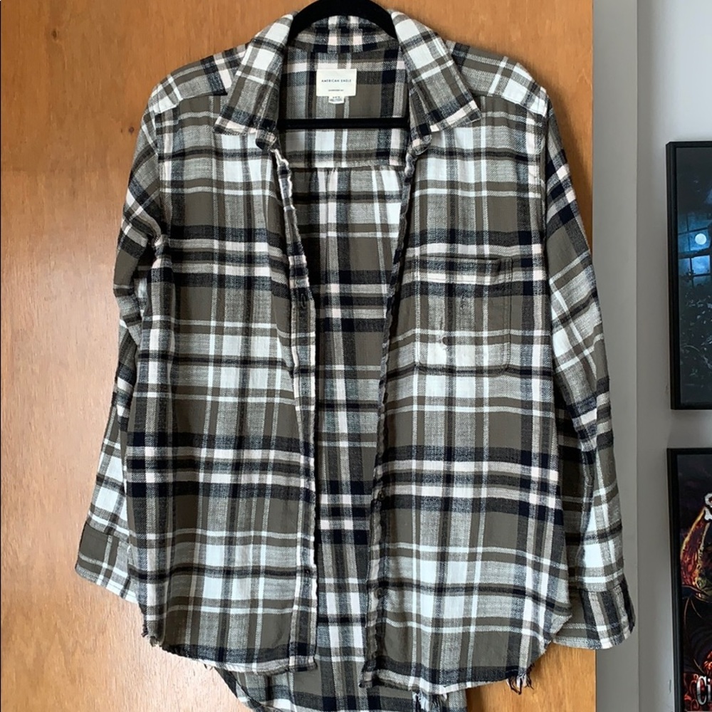 AE Oversized Fit Distressed Flannel